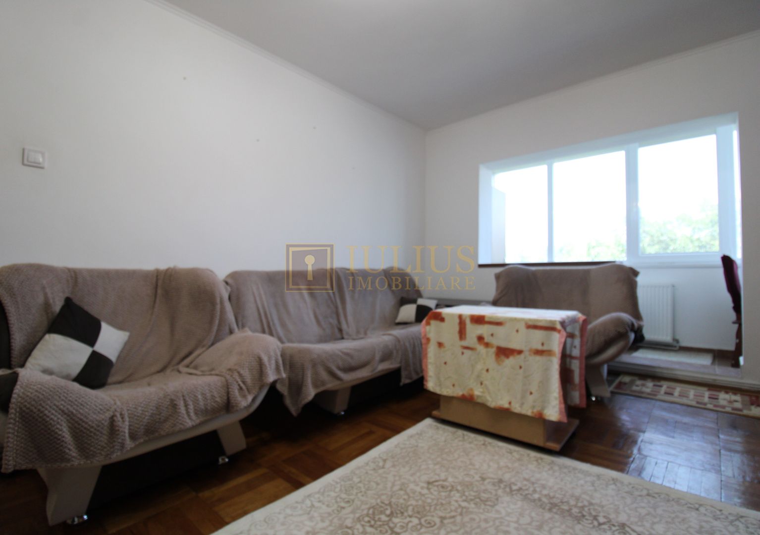 Zona Aradului, 3 camere + 2 bai, centrala proprie. - Poză 8