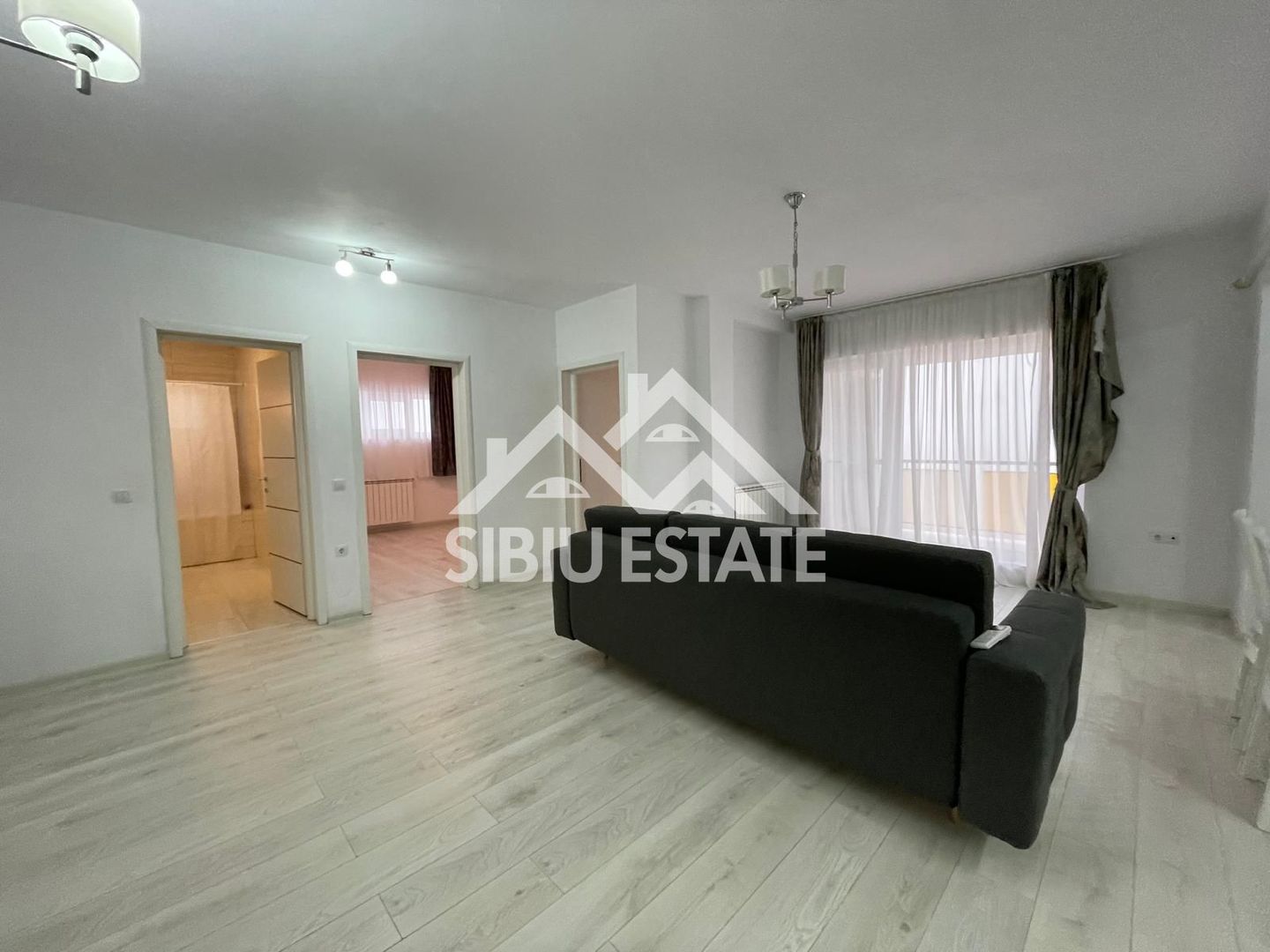 Apartament de inchiriat cu 3 camere, mobilat si utilat - Poză 12