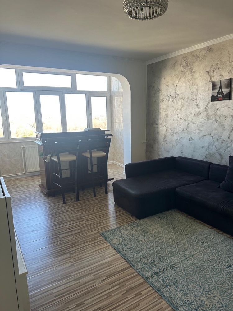 Apartament cu 3 camere zona Tomis Nord -  Parcare Privata - Ocazie - Poză 2