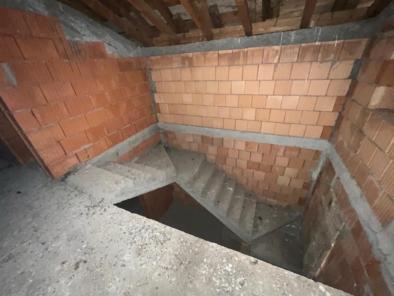 casa la rosu P+M 129 mp ULIUC - Poză 17