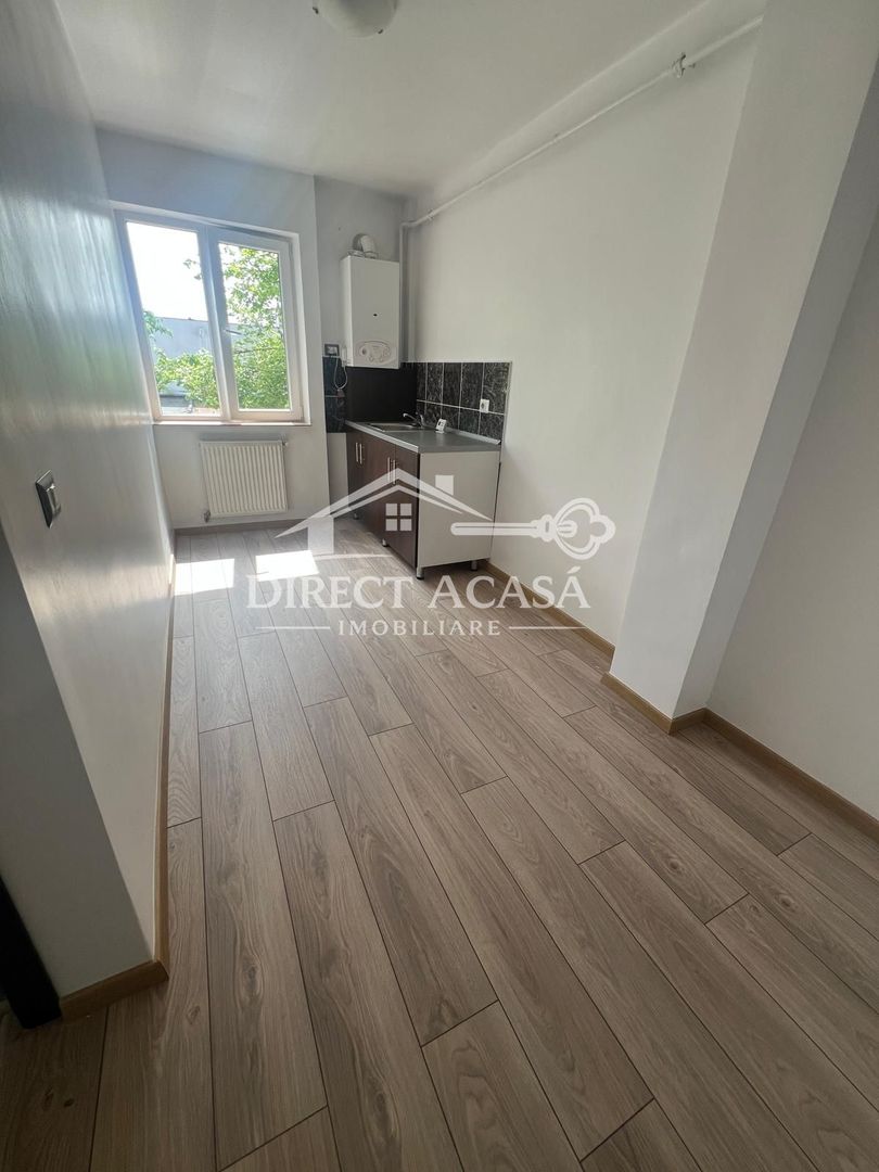 Spațiu birou 2 camere, ultracentral, renovat complet, luminos - Poză 1