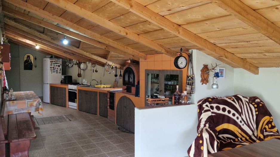 Casa si teren potential turistic Slatioara-Suceava - Poză 5