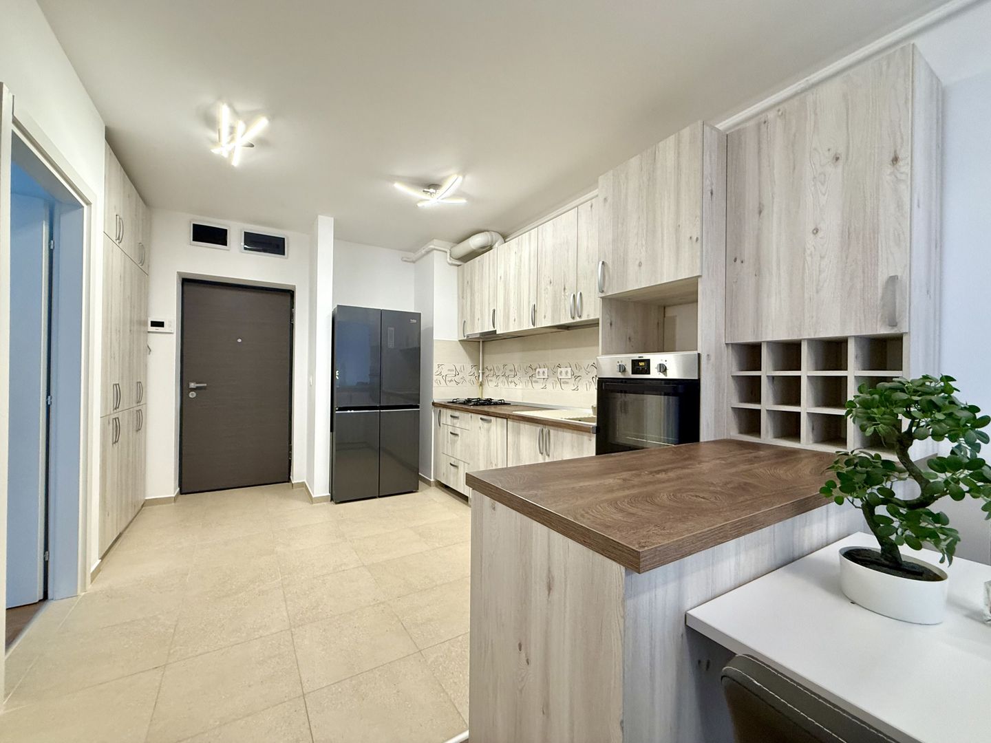 Apartament 3 camere, zona Lipovei, lângă pădure - Poză 4