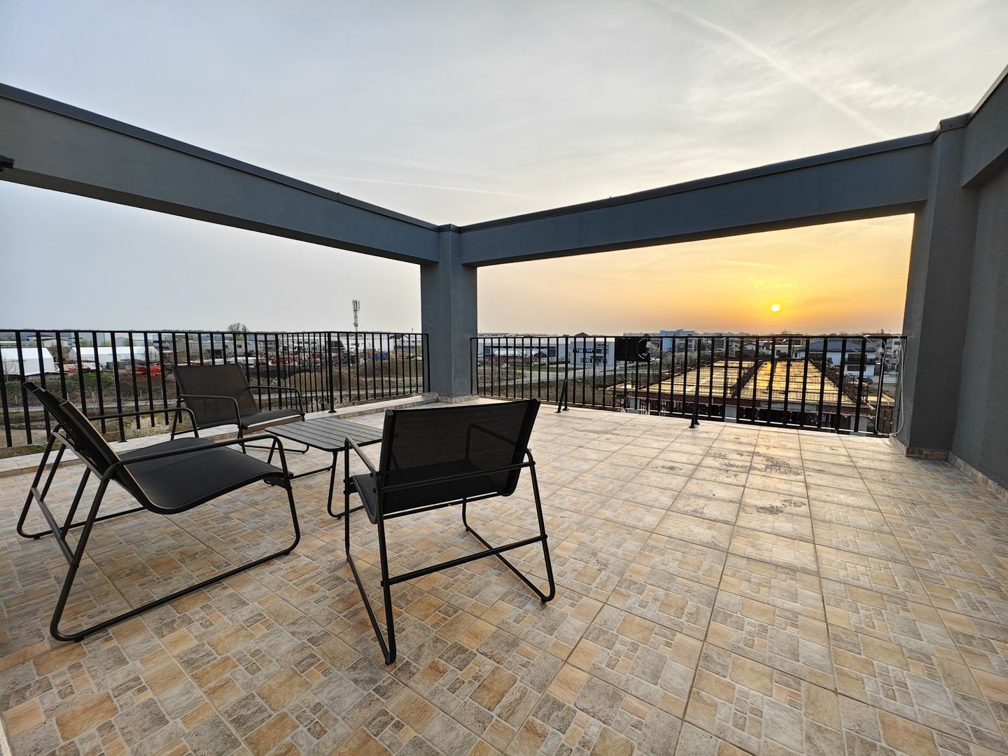 Apartament 3 camere Otopeni + terasă 50 mp - BEST DEAL! - Poză 1