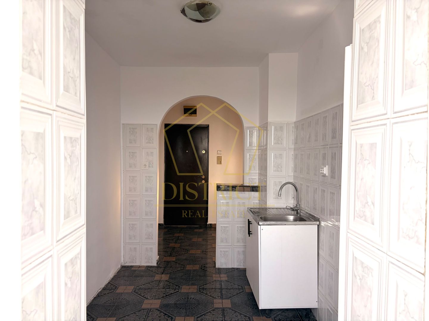 Apartament decomandat cu 3 camere | Calea Sagului - Poză 8