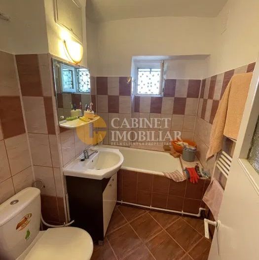 Nicolina Apartament 2 Camere Decomandat Etaj Intermediar -Bloc 1992 - Poză 5