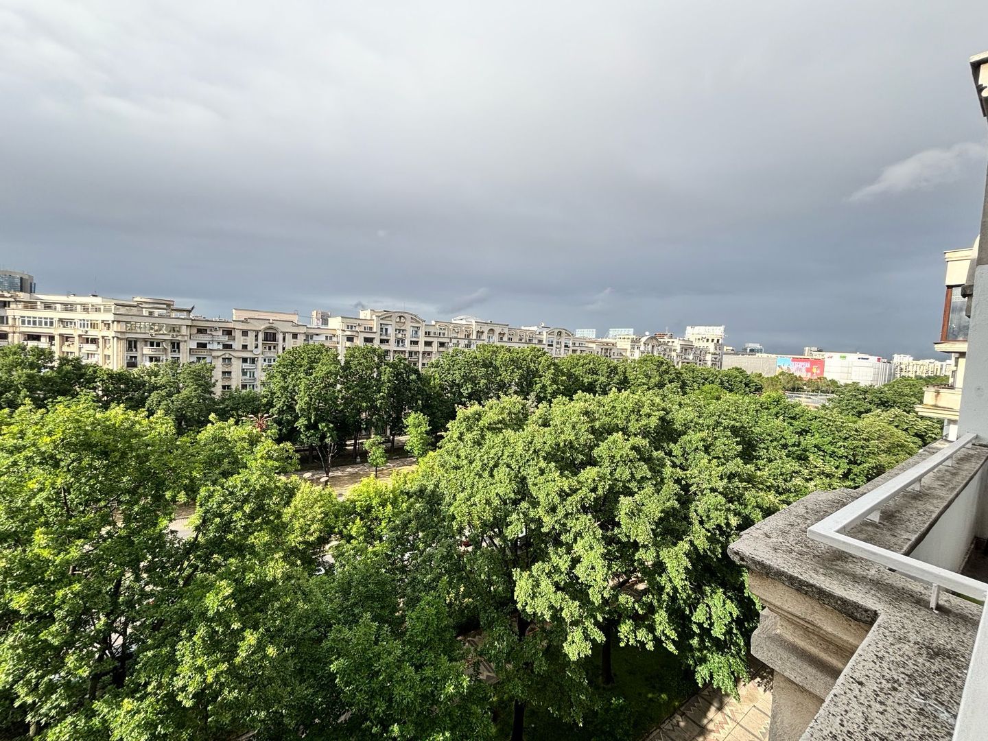 Apartament lux cu 3 camere si vedere panoramica la fantani I Bulevardu - Poză 10
