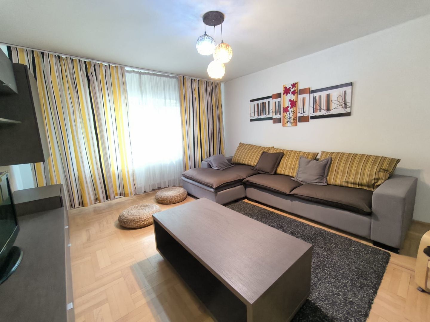 Apartament decomandat Eroii Revolutiei - Poză 1