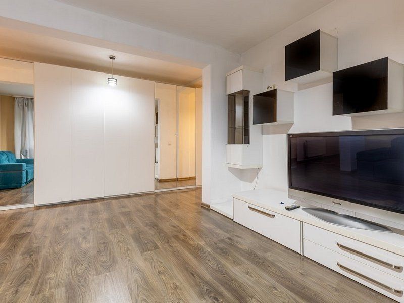 Vânzare apartament cu 2 camere, 62 mp utili, situat într-un imobil tip vilă - Poză 3