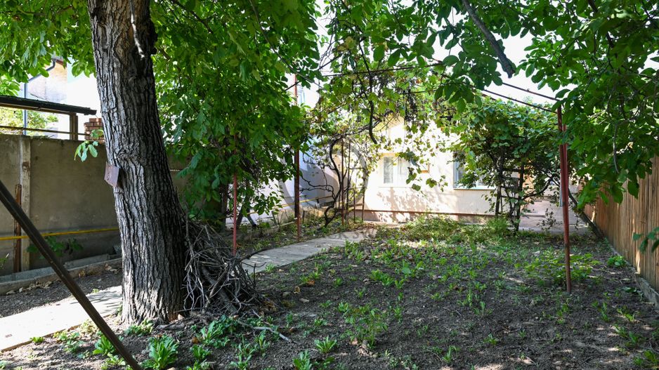 Casă din cărămidă de vanzare | 444 MP teren | Pleasa, PH | Comision 0% - Poză 2
