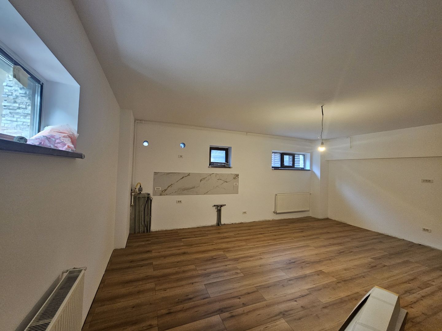 Apartament nemobilat - ideal spatiu comercial - Poză 8