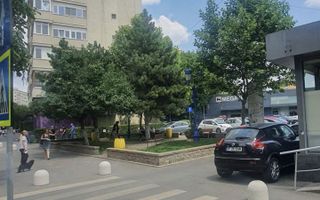 4camere decomandat ,3balcoane , stradal - Poză 6