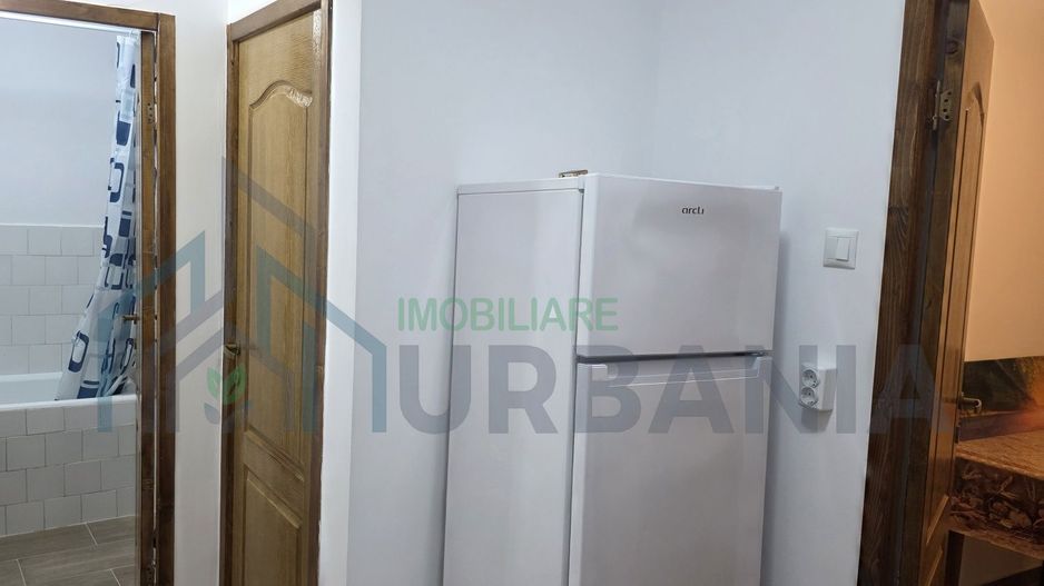 Inchiriez apartament 2 cam D Nicolina - Poză 1