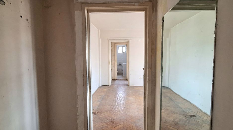 Apartament cu 2 camere - Piata Victoriei - Poză 7