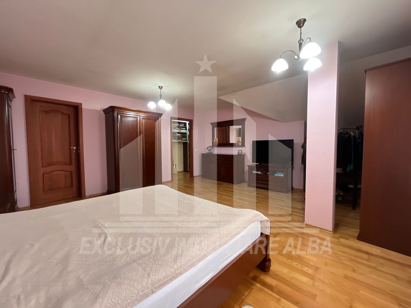 Apartament cu 3 camere cu scara interioara, Cetate - Poză 6