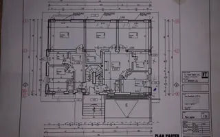 9 camere, 5 bai, spatiu hobby, gradina, garaj,locatie buna - Schiță 17
