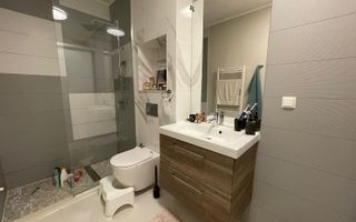 Apartament superb de vanzare cu 2 camere, zona semicentrala! Parcare! - Poză 14