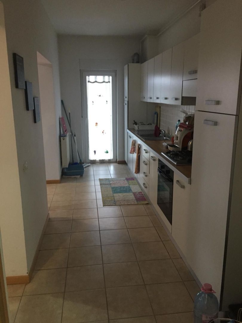 Apartament spatios 3 camere in imobil nou - Poză 1