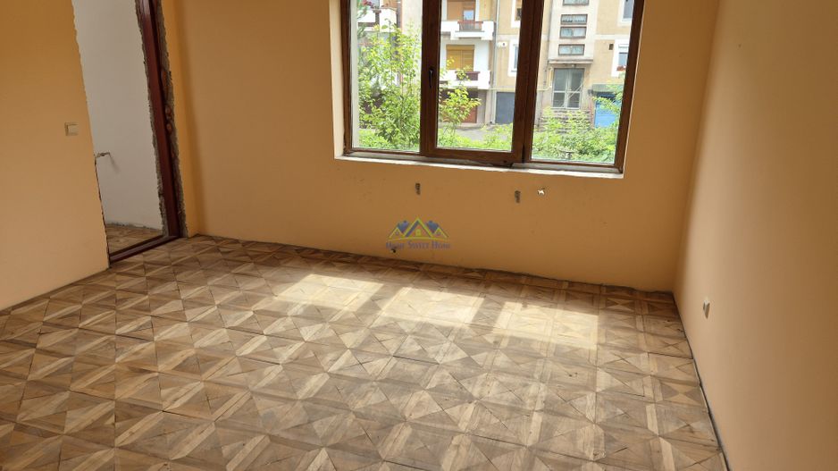 Vand casa 11 camere, P+2, zona OM, pretabil gradinita privata, etc! - Poză 9