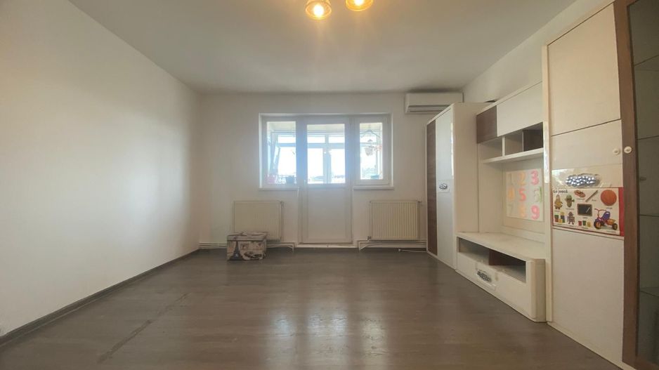 Luminos! Vanzare apartament cu 2 camere, Targoviste - Micro 11 - Poză 3
