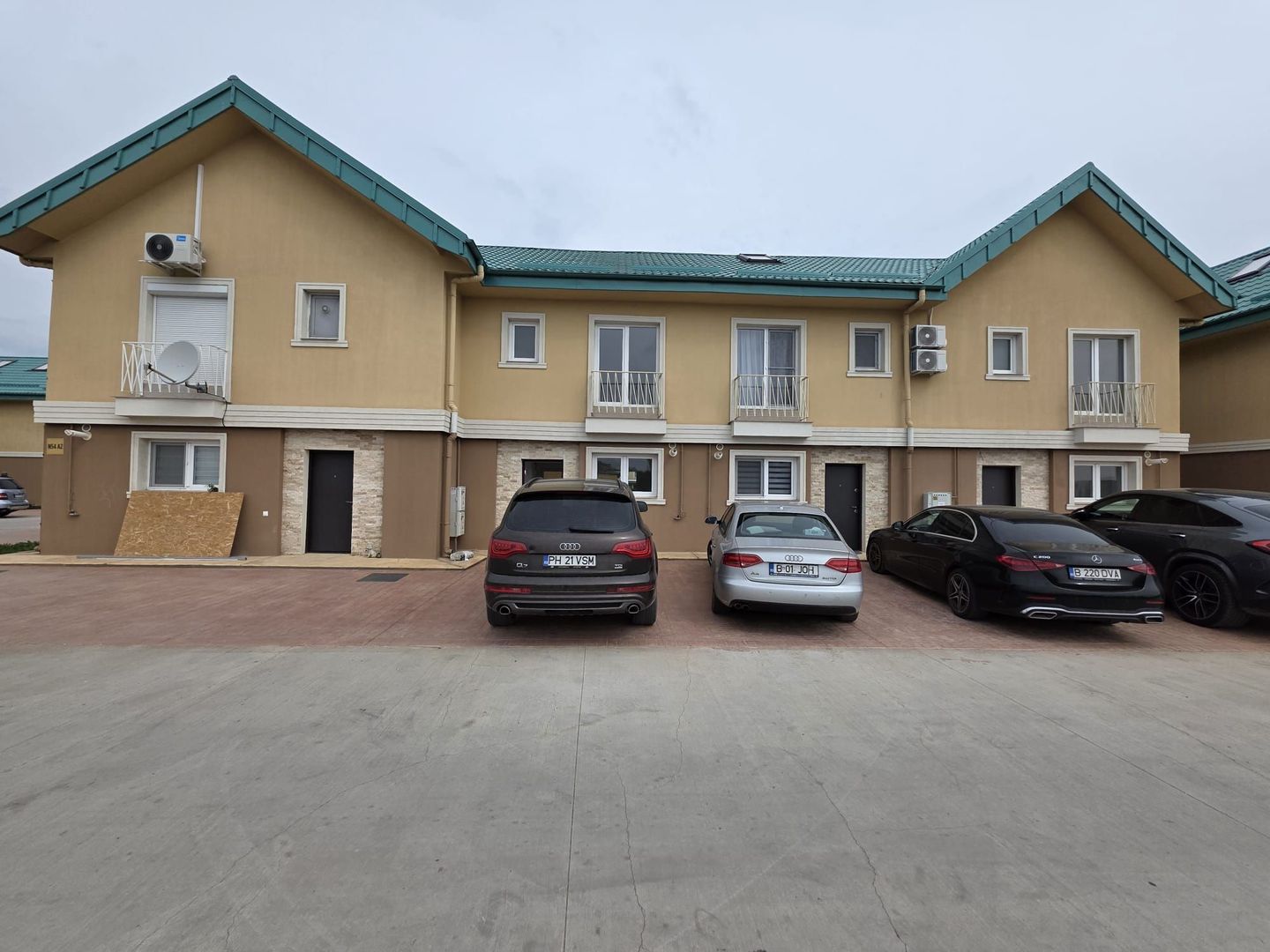 Vilă modernă 3 camere cu grădină privată – Cosmopolis - Poză 2