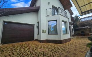 Vilă spațioasă Strejnicu S+P+1E+M, 8 camere, garaj, teren 595 mp - Poză 11