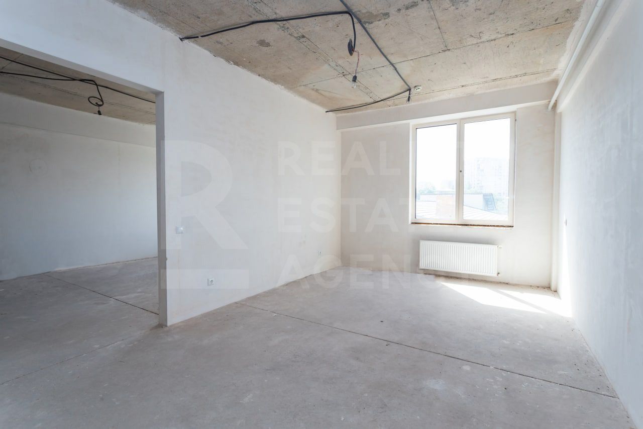 Apartament spațios cu 3 camere pe str. Trandafirilor - Poză 6