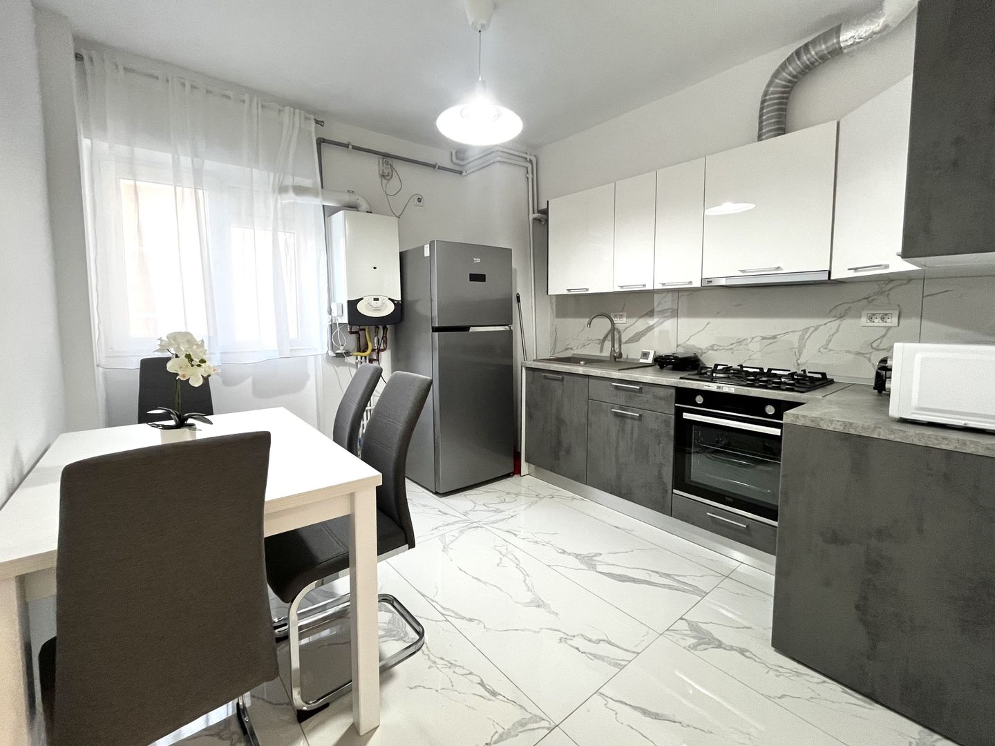 Apartament 4 camere, renovat integral, in zona Aradului- Iulius Mall - Poză 4