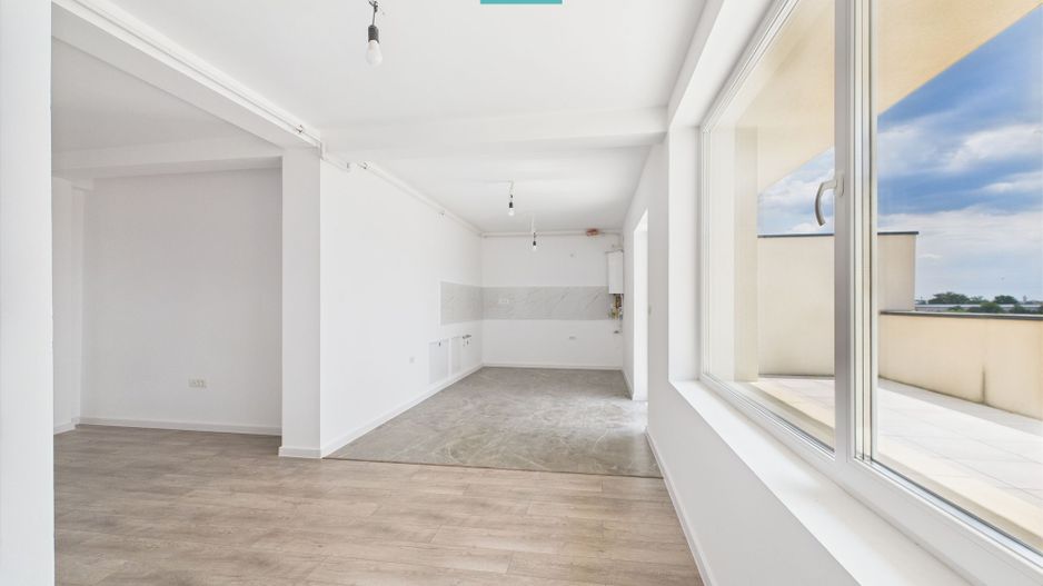 Apartament 3 camere, zona Torontalului - Poză 2