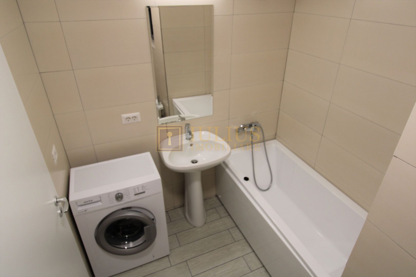 Încălzire în pardoseală, bloc nou, condiții moderne ! - Poză 13
