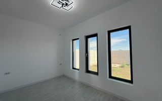 Casa individuala parter - 4 camere - STR.Miorita - Poză 6