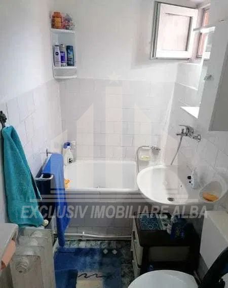 Apartament 2 camere decomandate | 37mp | Etaj 3 | Cetate - Poză 4