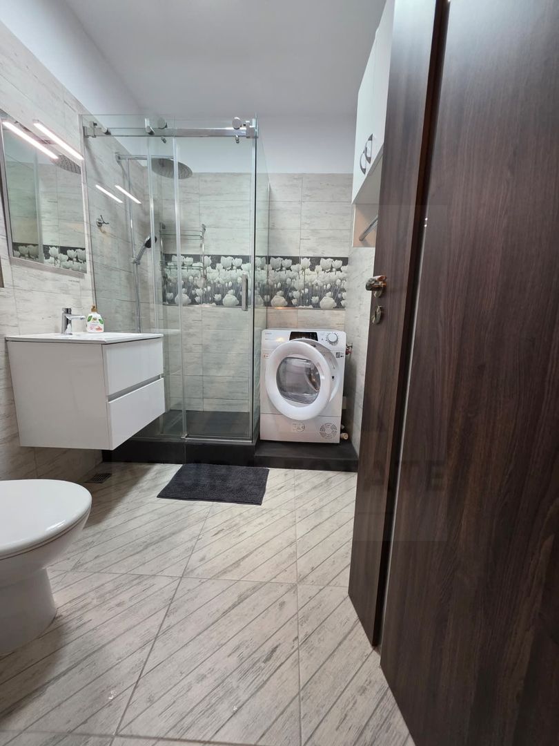 Penthouse spatios 80 mp utili 2 balcoane si terasa parcare Selimbar - Poză 15