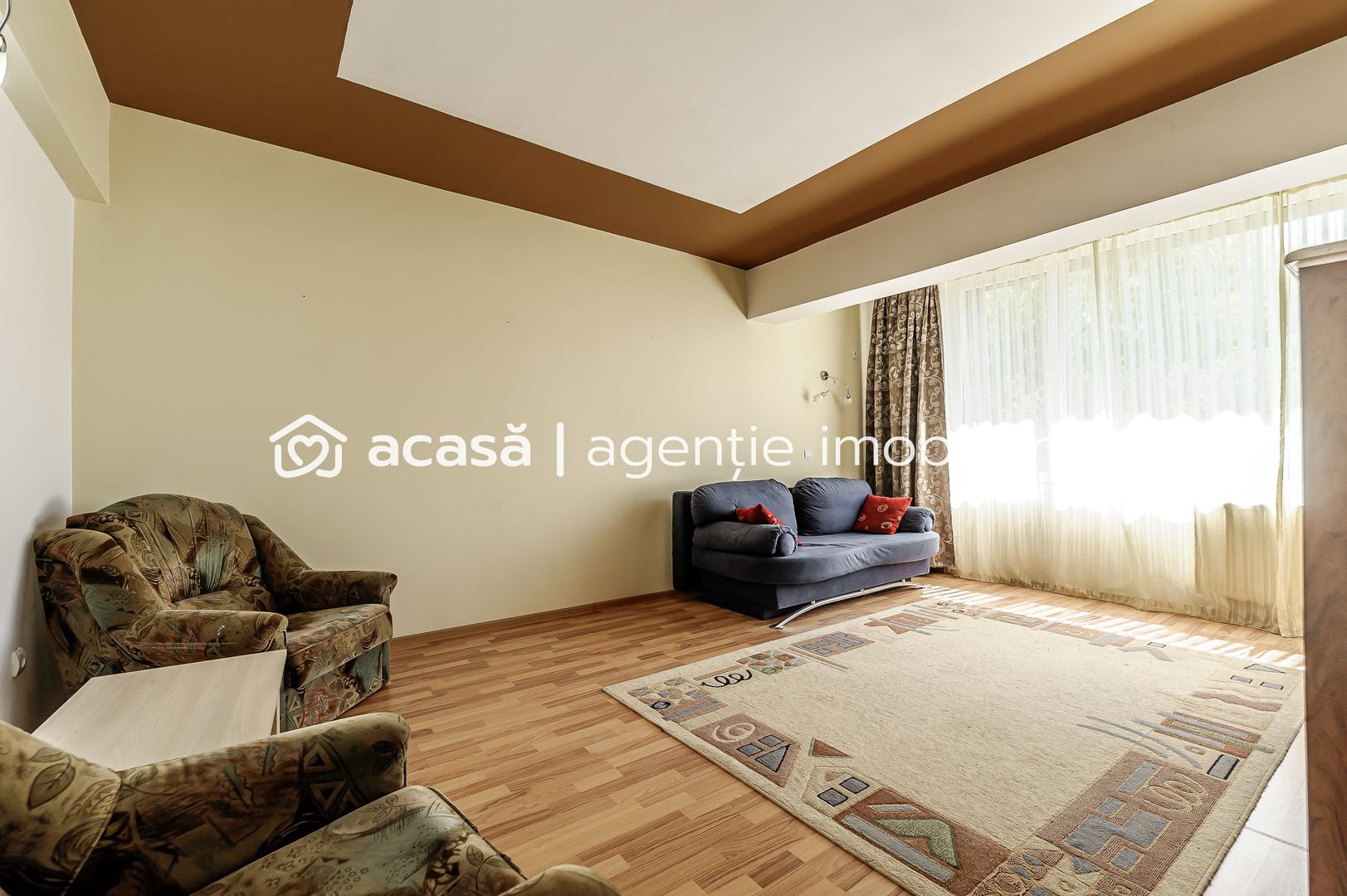 VANDUT Apartament cu 2 camere spațios si luminos - Poză 1