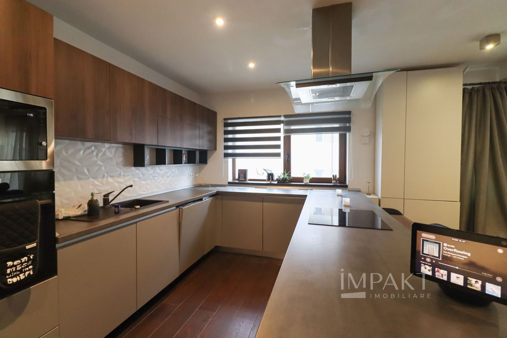 Apartament spatios cu balcon si terasa, complet mobilat, Europa! - Poză 8