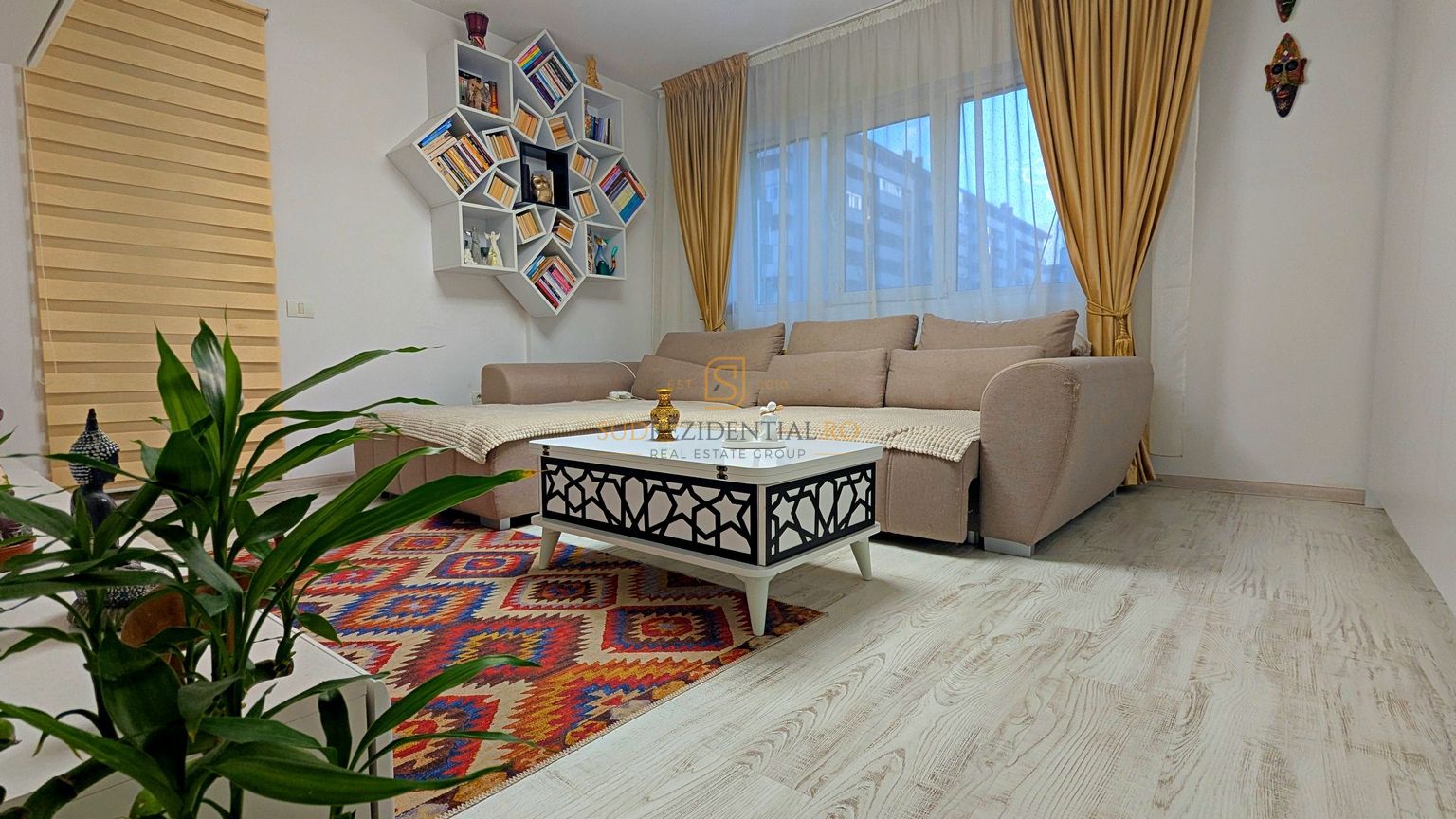 Metrou Bercen,  Apartament 2 camere, curte, decomandat, comision 0% - Poză 2