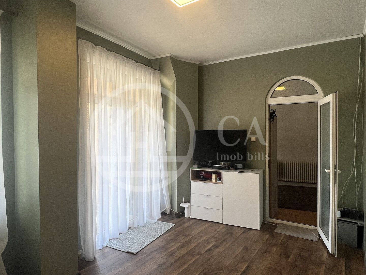 Casa cu 5 camere de inchiriat zona Centrala Oradea - Poză 13