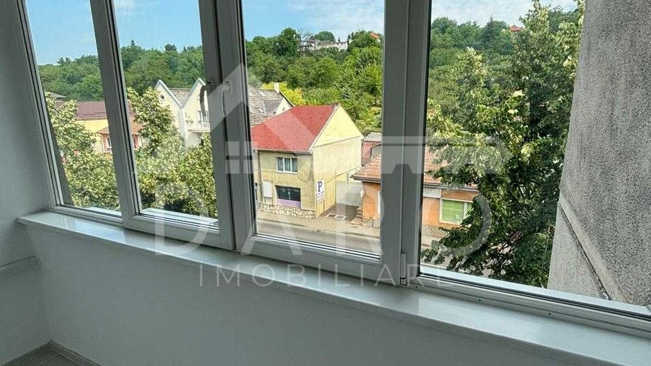 Apartament 2 camere complet renovat - Poză 8
