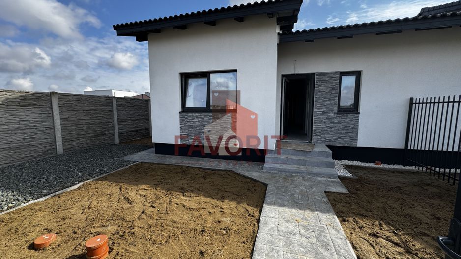 Duplex pe Parter | 2 bai | Teren generos | Toate utilitatile - Poză 3