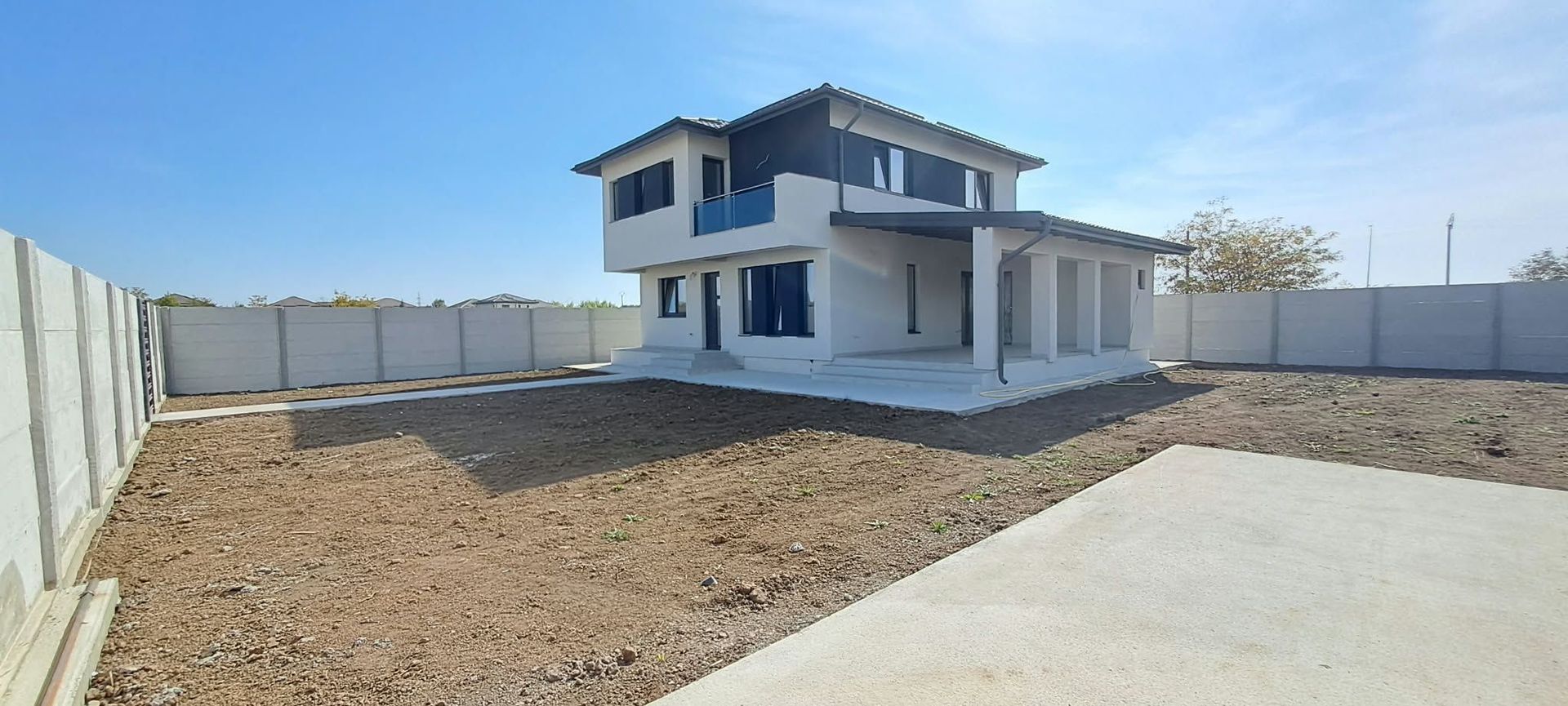 BÂCU, CASĂ/ VILĂ P+1ET+Pod, teren 484 mp, 4 camere, 3 bai, STB - 800 m - Poză 1