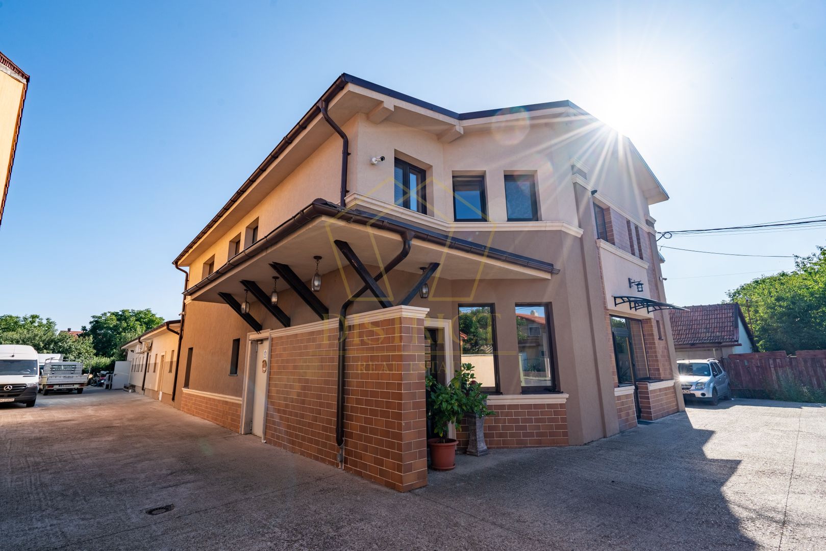 COM 0% Clădire birouri, hala, comercial, clinica sau alte activitati | Mehala - Poză 2