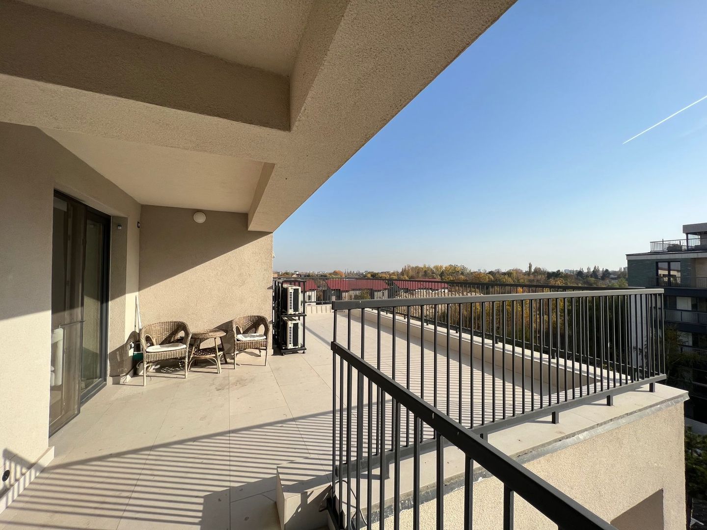 Apartament 4 camere de inchiriat I Sisesti I Terasa spatioasa - Poză 4