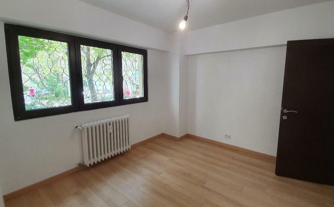 Apartament spațios 3 camere Barbu Văcărescu partial mobilat - Poză 1
