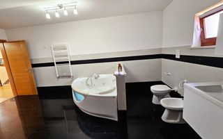 Casa 7 camere, garaj dublu, finisaje lux, 629 mp teren,zona Prefectura - Poză 24