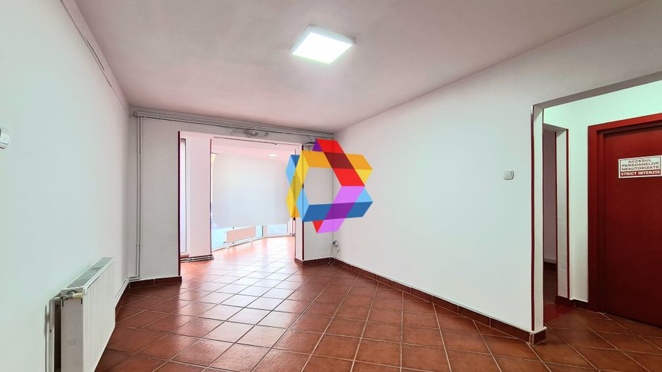 Spatiu comercial de închiriat  Brasov - 70 mp # spatii-comerciale-brasov.ro - Poză 1