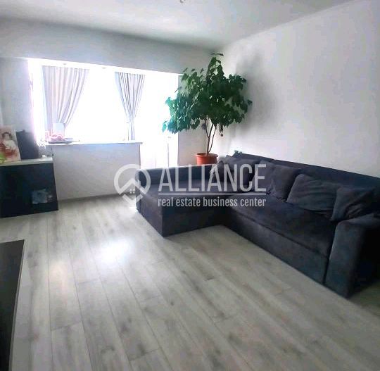 Inel 2 (COD 07) Apartament 3 camere semidecomandat - Poză 1