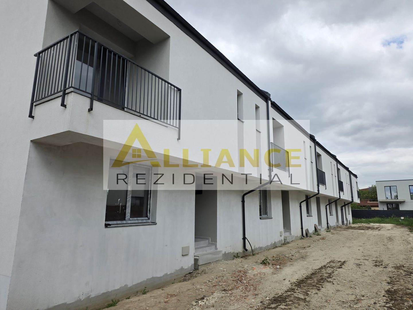 Vila P+1+M, 4 camere - 3 bai | PRIMARIE - Poză 1