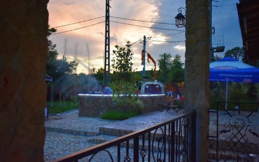 Închiriere clădire 850 mp utili, 15 camere cu baie proprie, Poiana (Schitu Duca) – ideală pentru cămin bătrâni, centru recuperare, pensiune - Poză 11