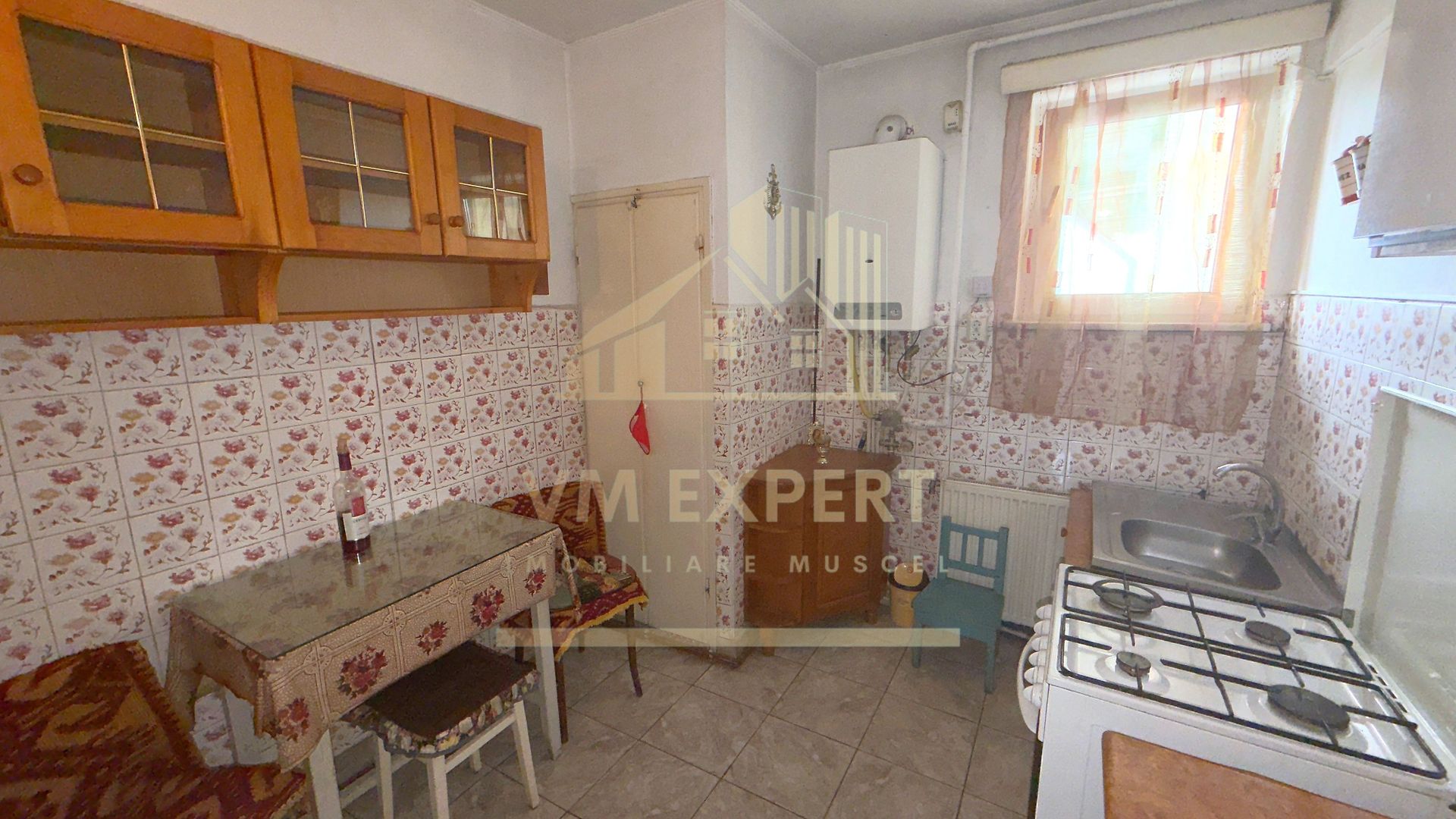 APARTAMENT 2 CAMERE ETAJ 4 ZONA ULTRACENTRALĂ CAMPULUNG - Poză 7