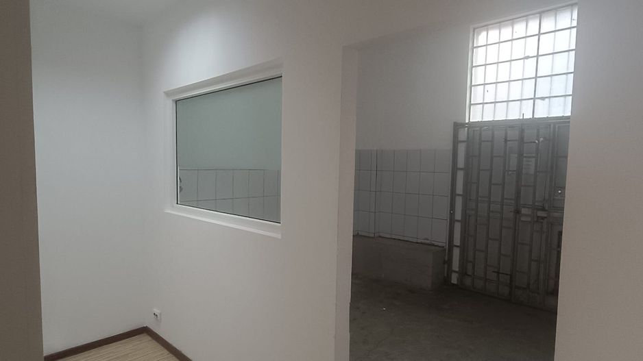 Spațiu Cafenea, Salon Cos., Cab.Stomat. !Vis a vis de Catedrala Neamul - Poză 9